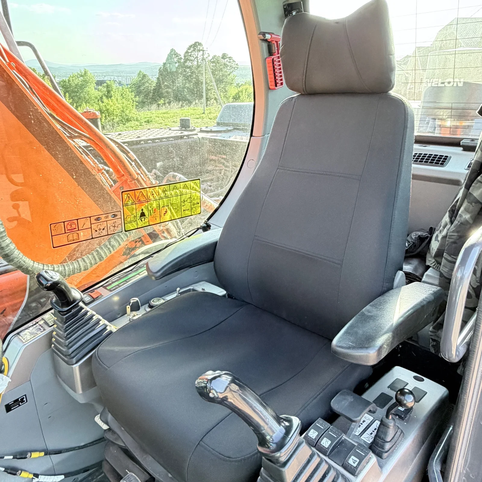 Чехол сиденья DEVELON (DOOSAN) DX — текстиль