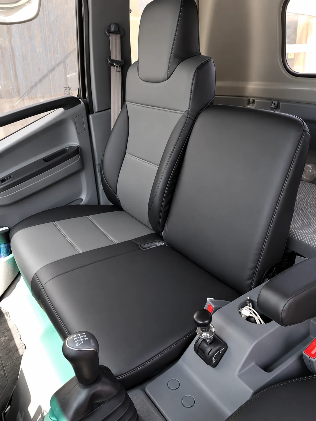 Чехлы сидений КАМАЗ Компас 5/6 — экокожа