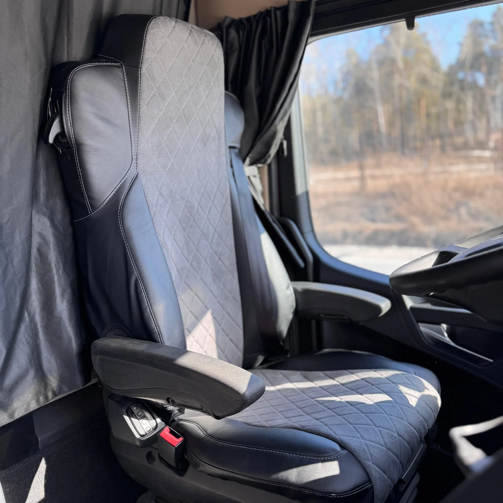 Чехлы на сиденья Mercedes-Benz Actros