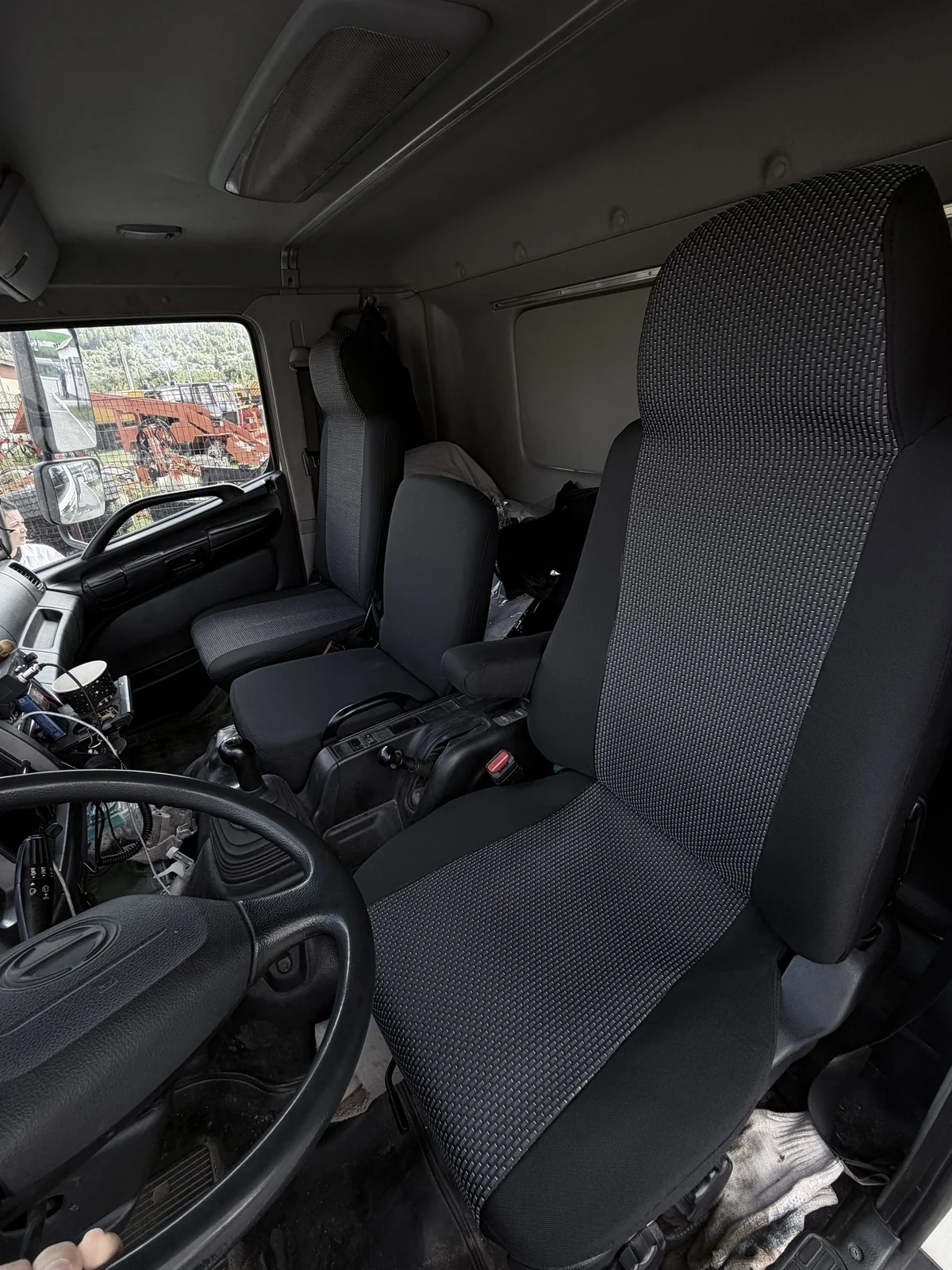 Чехлы на сиденья HINO 500 Euro4 (жаккард)