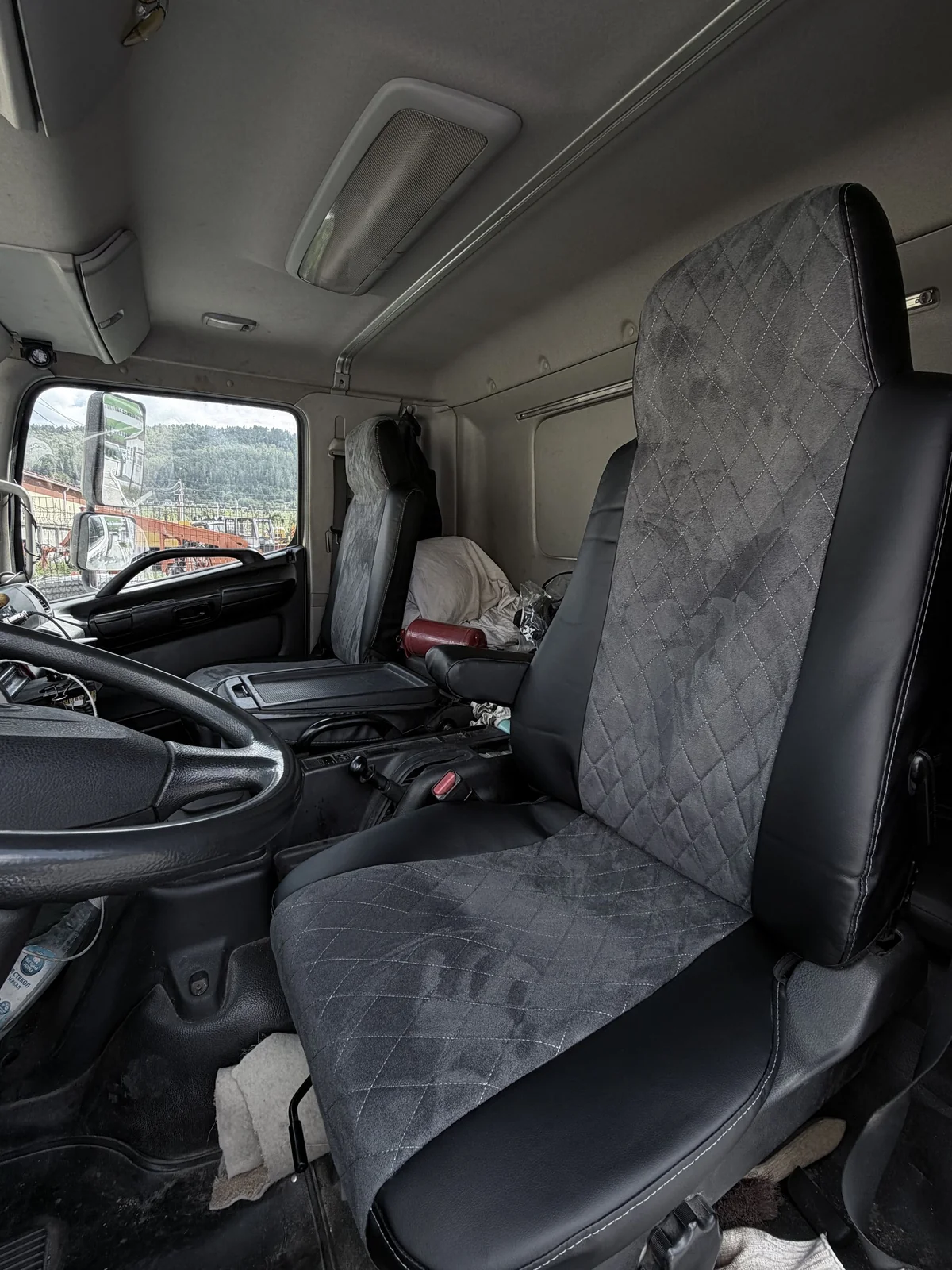 Чехлы на сиденья HINO 500 Euro4 (алькантара)
