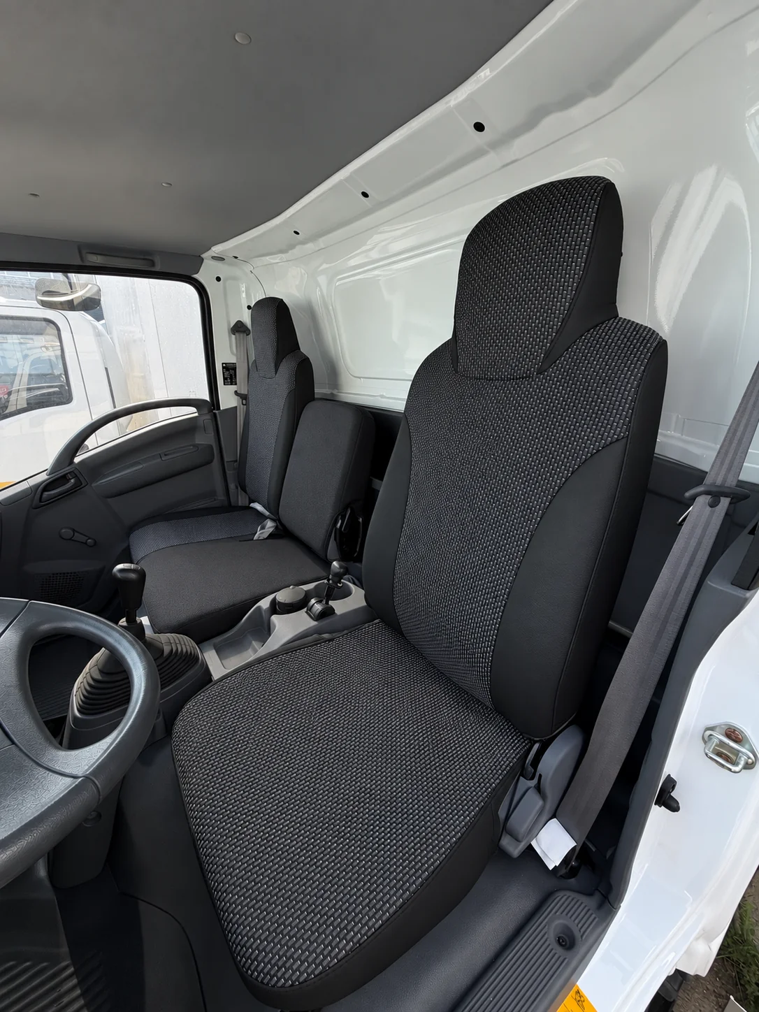 Чехлы на сидения Isuzu NP Elf (текстиль)