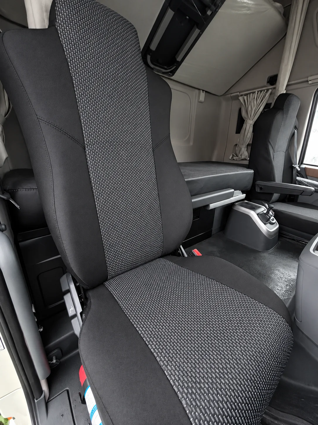 Чехлы сидений для Dongfeng GX (жаккард)