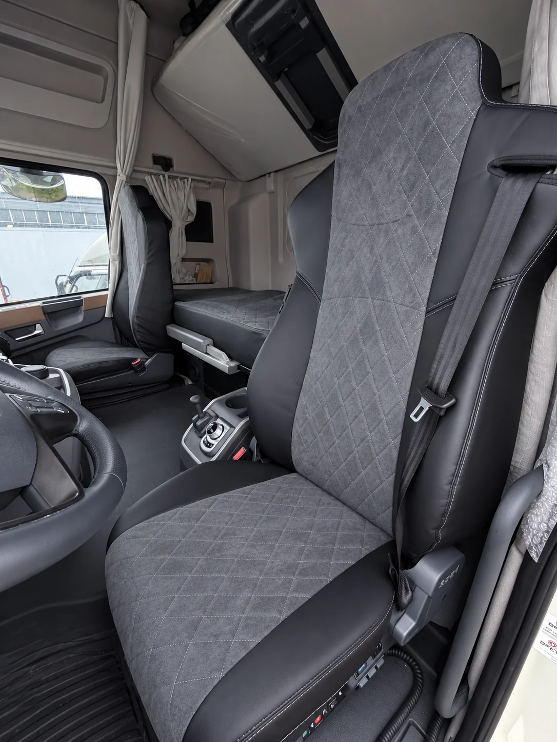Чехлы сидений для Dongfeng GX (алькантара)