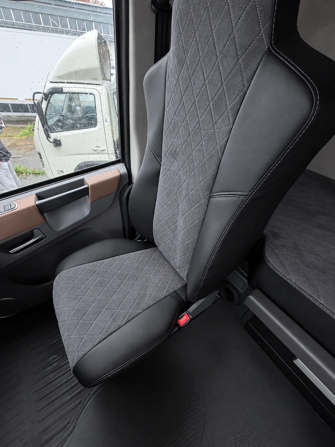 Чехлы сидений для Dongfeng GX (алькантара)